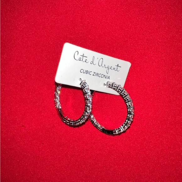 Sterling Silver Hoop Earrings. NEW